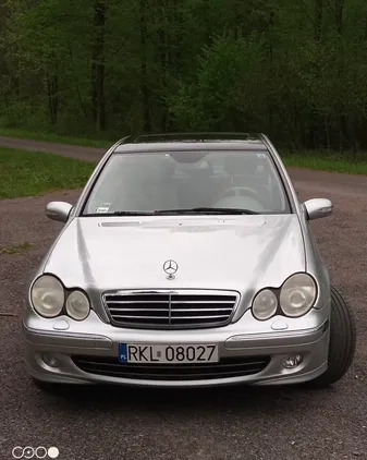 podkarpackie Mercedes-Benz Klasa C cena 36000 przebieg: 199500, rok produkcji 2006 z Dzierzgoń